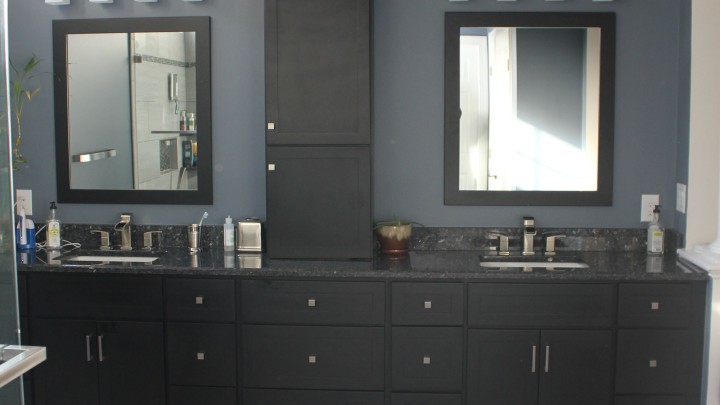 dark-cabinets-modern-raleigh